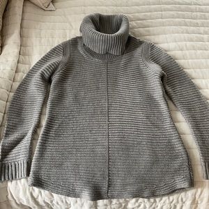 Calvin Klein S knit sweater